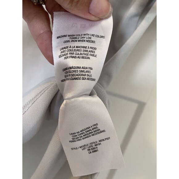 Tahari Cold Shoulder Lightweight Gray Top Womens Small Short Sleeve - Picture 6 of 8